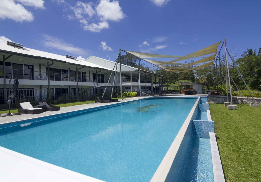 Crossroads Hotel Lae Omili Bagian luar foto